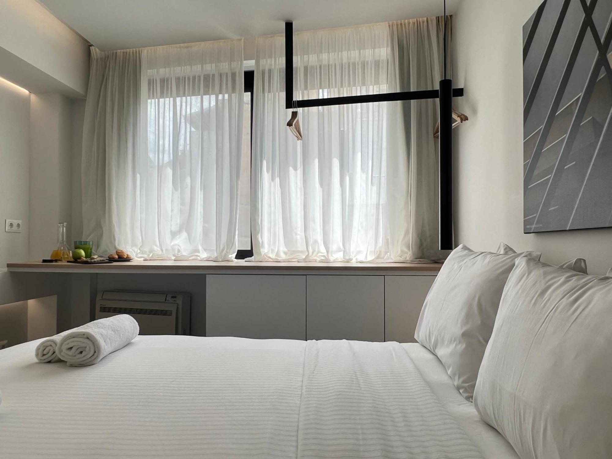 The Dazzling Glimpse Acropolis Suites 아테네 외부 사진